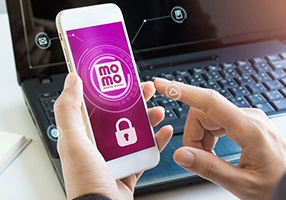 Ví điện tử MoMo là một trong nền tảng nổi tiếng nhất hiện nay. QMS đã tích hợp thành công cổng thanh toán online vào phần mềm bán hàng QM Sales Management. Người mua hàng chỉ cần sử dụng ví điện tử MoMo....